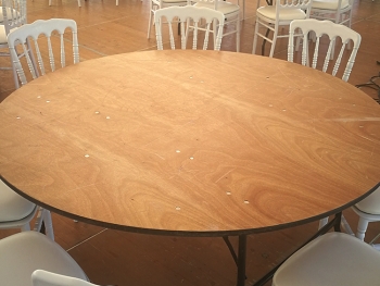 AISNE LOCATION - Table ronde 8 à 9 personnes AISNE LOCATION - Table ronde 8 à 9 personnes